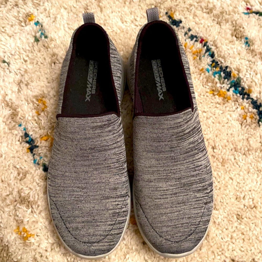 Sketchers skip on shoes